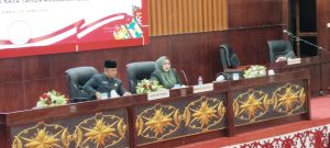 RAPAT PARIPURNA KE-3 MASA SIDANG 2 TAHUN 2026, DPRD MURUNG RAYA DENGAR JAWABAN PEMERINTAH TENTANG PERTANGGUNGJAWABAN APBD 2025